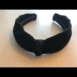 Jennifer Ouellette black wool headband